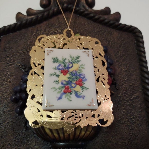 LENOX Christmas Tree Ornament - Picture 3 of 7